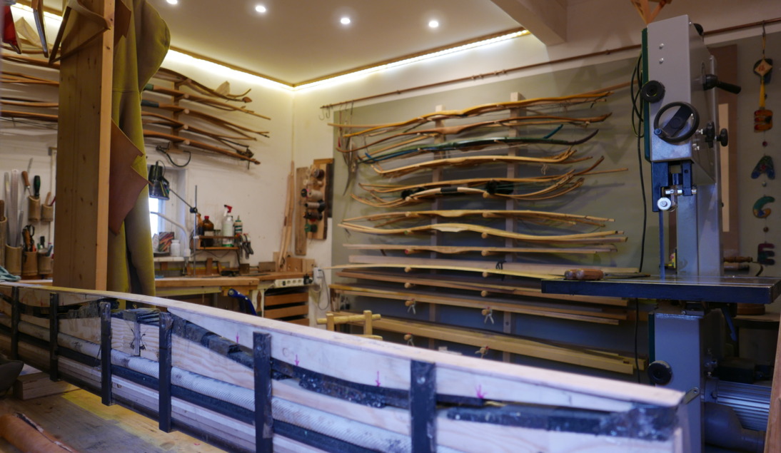 Bild auf dem eine große Auswahl an Boegen zu sehen ist